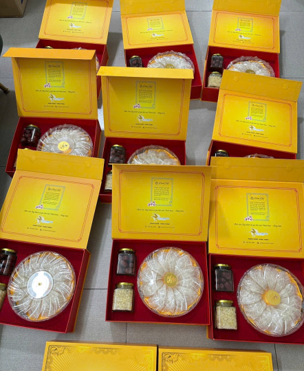 HỘP QUÀ TẾT YẾN SÀO